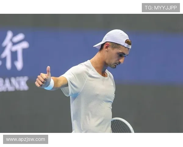 中网男单决赛辛纳鏖战勒纳钱巅峰对决震撼全场激情绽放时刻精彩秀